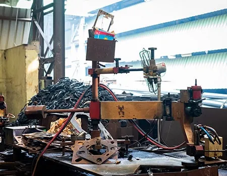 Profile cutting machine for base plate
